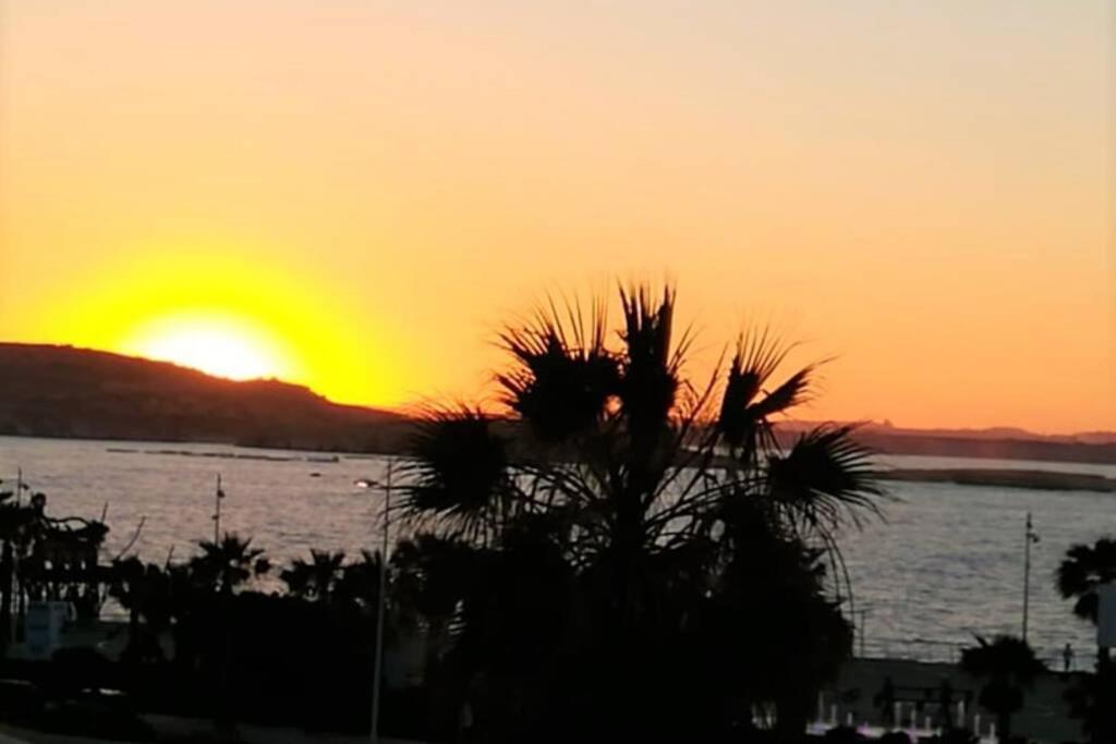 Sunshine Holiday Apartment 5 With Spectacular Seaviews St. Paul's Bay Exterior photo